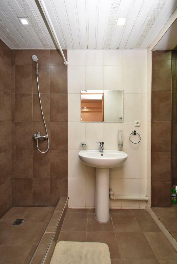 Apartments In Center Of Yerevan,Koghbatsi 1A Street Екстериор снимка